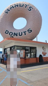 Randy’s_Donuts記念撮影