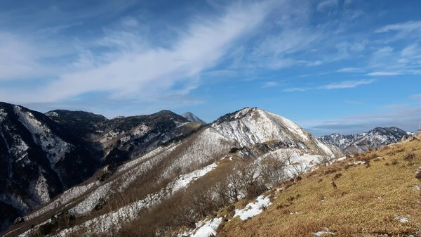 中倉山山頂からの景色
